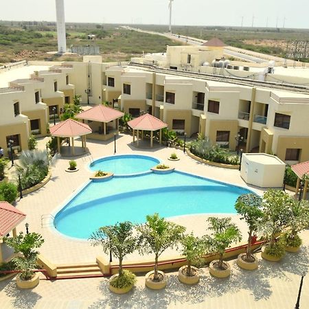 The Sky Imperial Bapu'S Resort Dwarka  Exterior photo