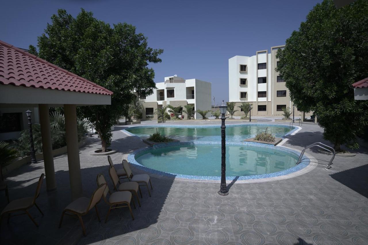 The Sky Imperial Bapu'S Resort Dwarka  Exterior photo