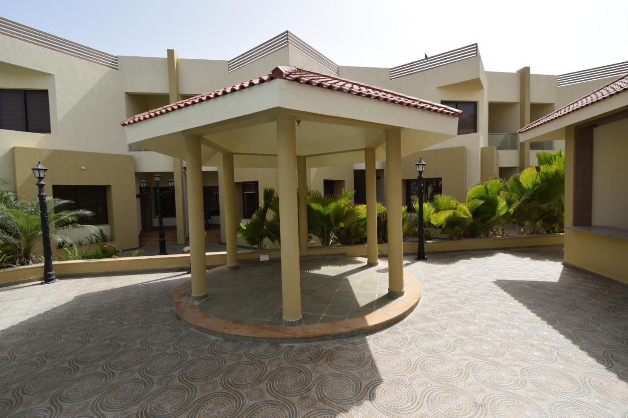 The Sky Imperial Bapu'S Resort Dwarka  Exterior photo