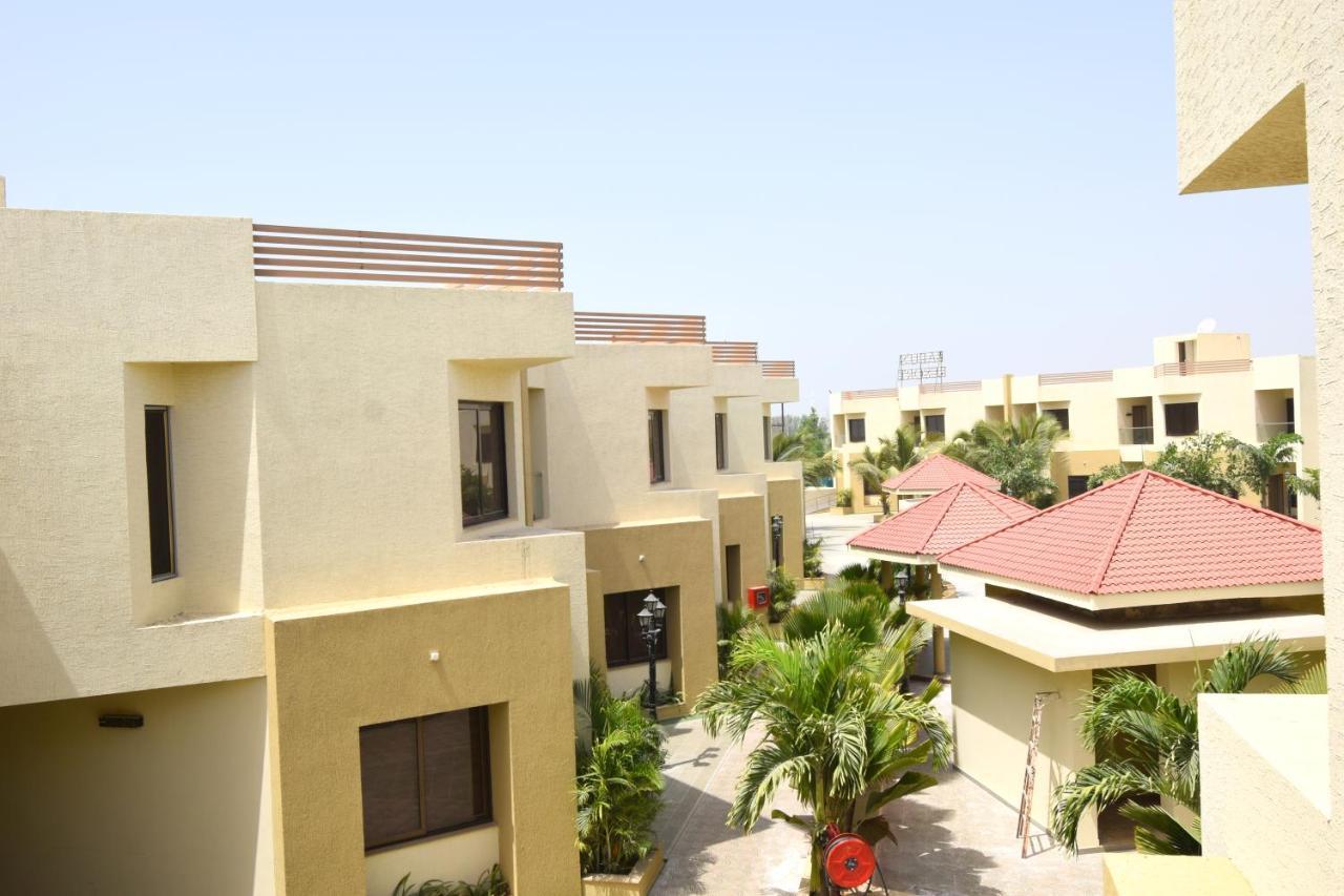 The Sky Imperial Bapu'S Resort Dwarka  Exterior photo