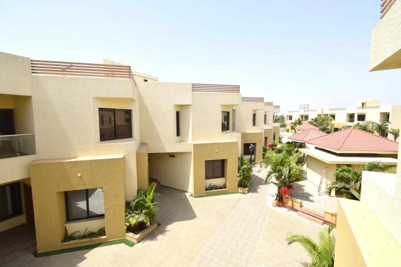 The Sky Imperial Bapu'S Resort Dwarka  Exterior photo