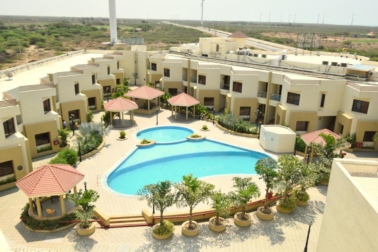 The Sky Imperial Bapu'S Resort Dwarka  Exterior photo